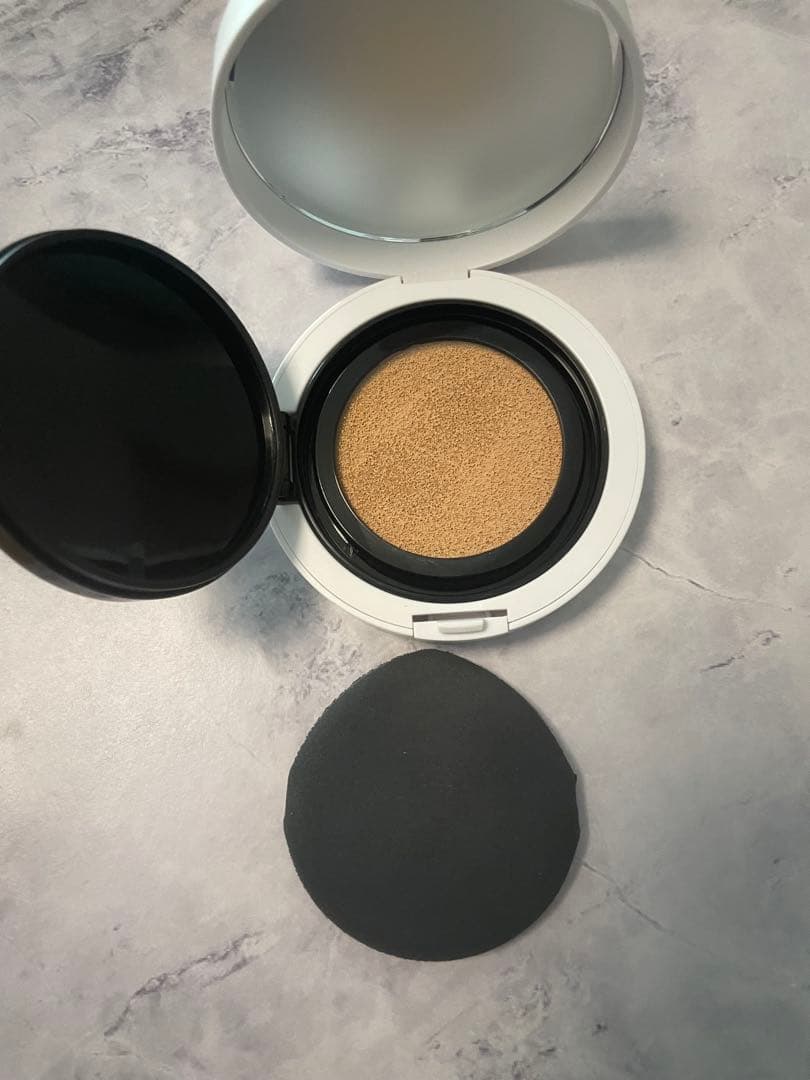 NARS ライトリフレクティング セラム クッションファンデーション