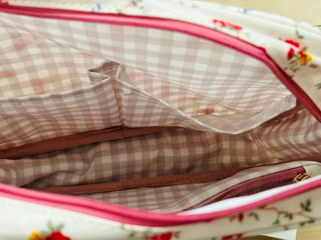 ★定価　10,890円★新品　Cath Kidston 機能性　ハンギングポーチ