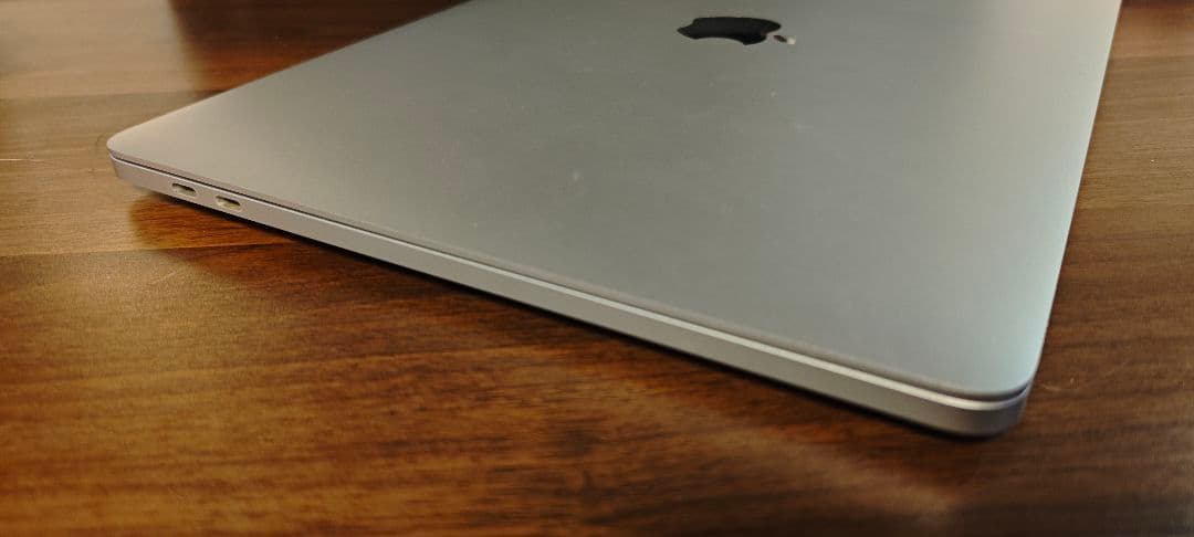 「本体・充電器のみ」Macbook Pro 2022(13インチ/256GB)