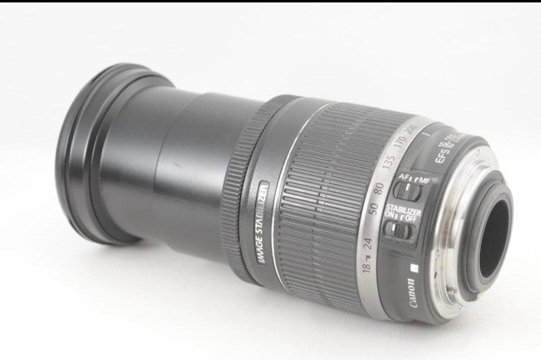 ★美品★CANON EF-S 18-200mm f3.5-5.6 IS キヤノン