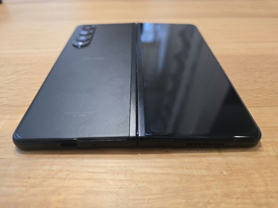docomo galaxy Z fold3 本体 箱・ケーブル付き