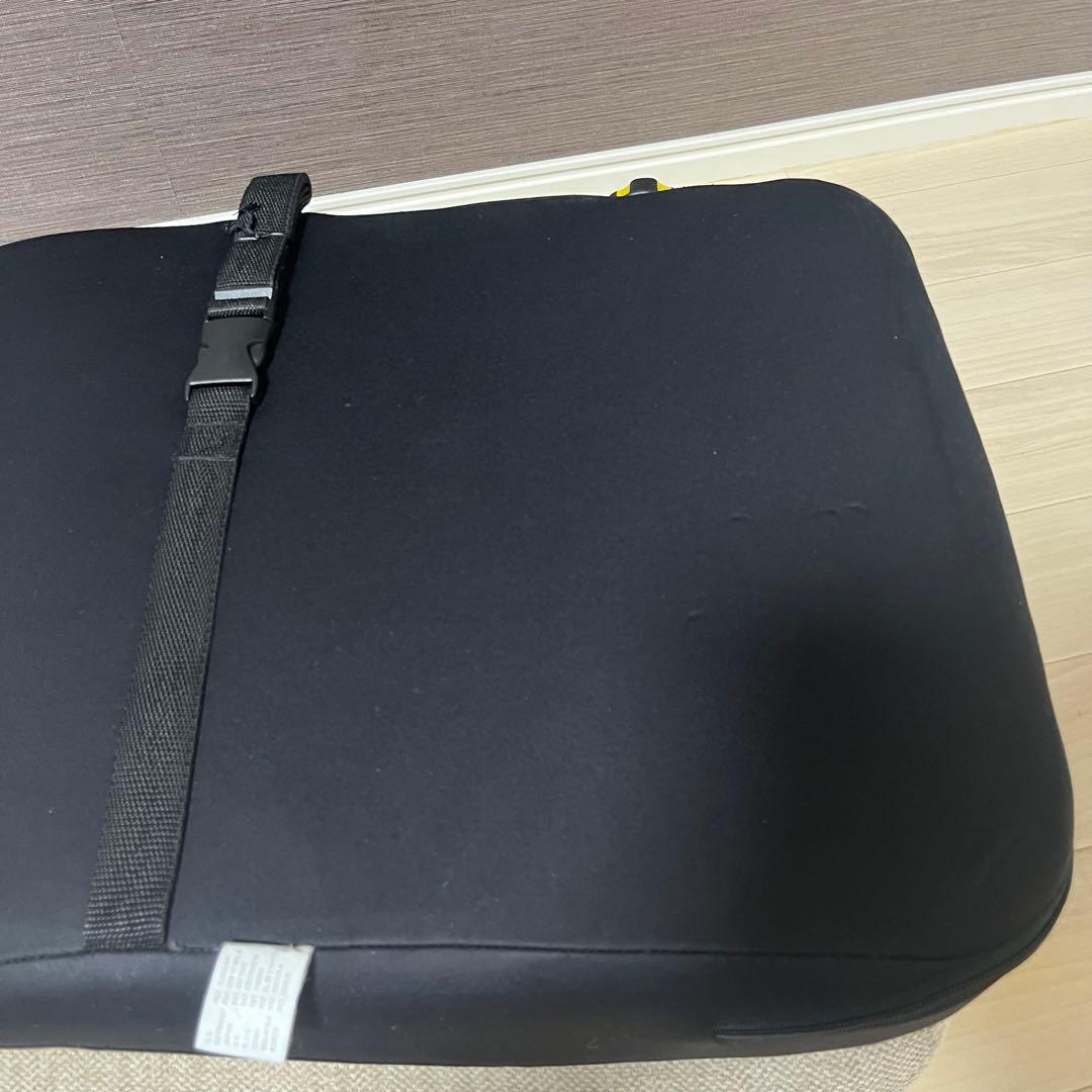 極美品　姿勢矯正クッション 骨盤サポート 腰痛対策 デスクワーク 椅子用