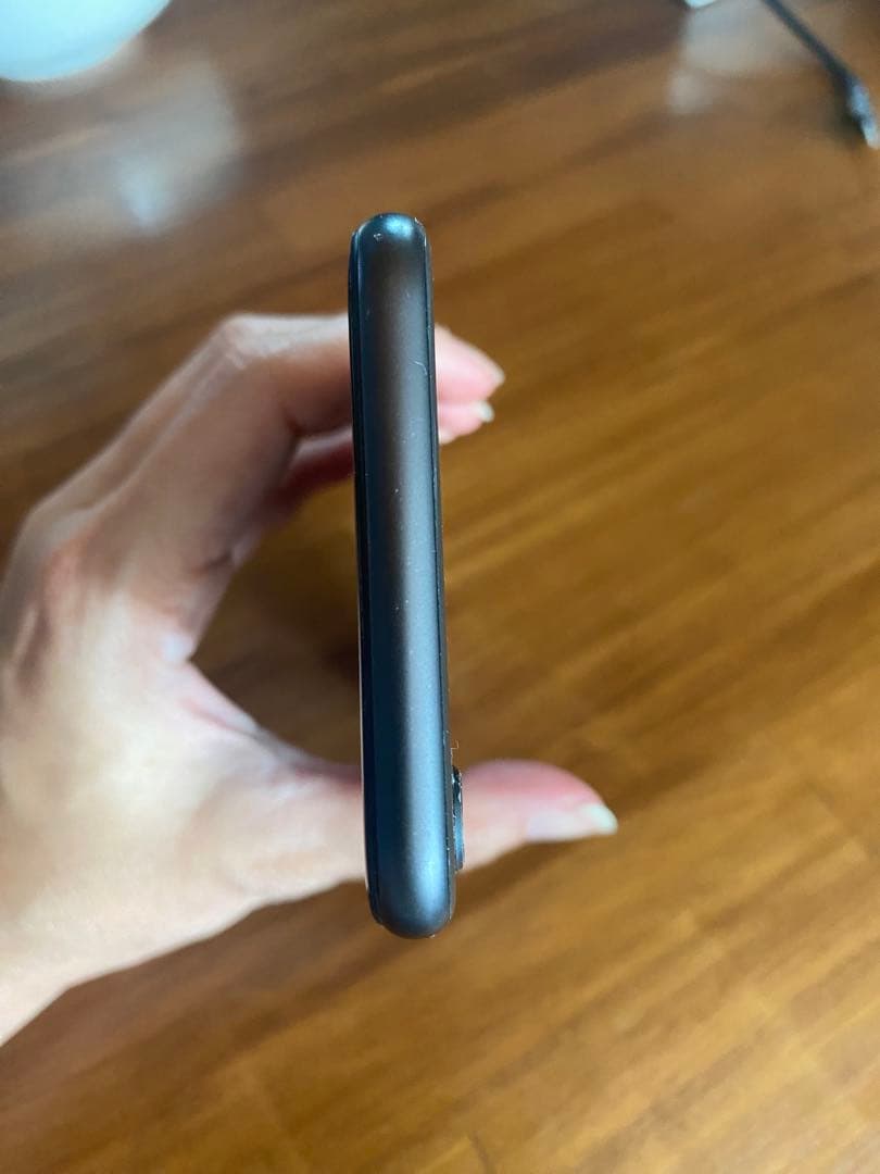 iPhone 8 スペースグレイ64G
