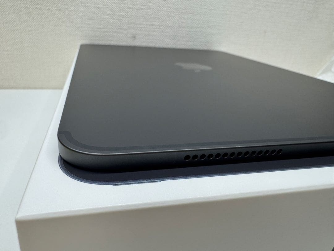iPad Pro4 256GB ほぼ未使用超美品！最新！充放電回数3回のみ！