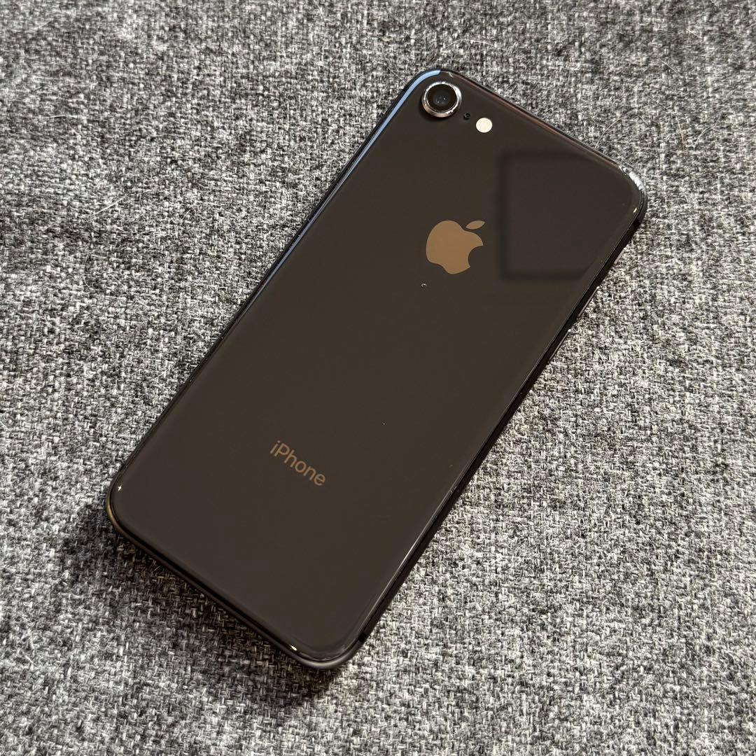 Apple iPhone 8 64GB スペースグレイ