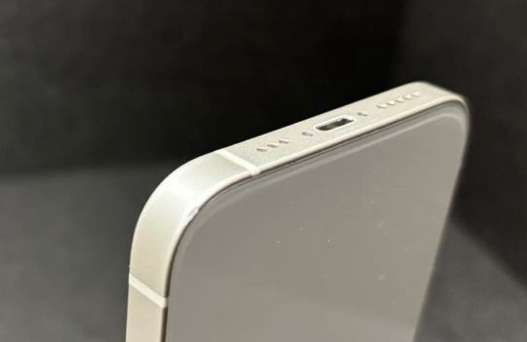 iPhone 13 スターライト256GB 新品バッテリー100%