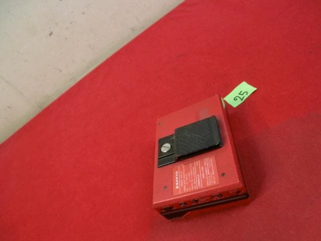 25：SANYO MR-JJ7 ステレオラジオカセットプレーヤー　ジャンク