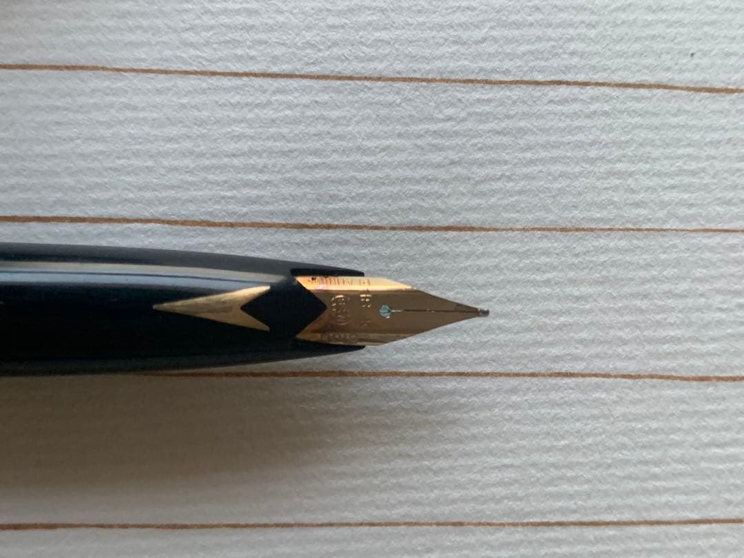 パイロット 14K ペン先万年筆 ＆ プラチナ 18K ペン先万年筆