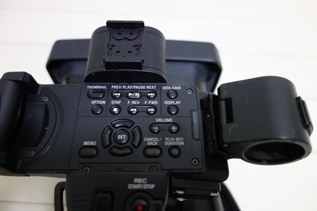 業務用 4K DCI/UHD デジタルビデオカメラ PXW-Z100 SONY
