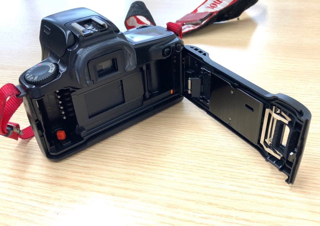 CANON EOS 1000QD 一眼レフ　フィルムカメラ