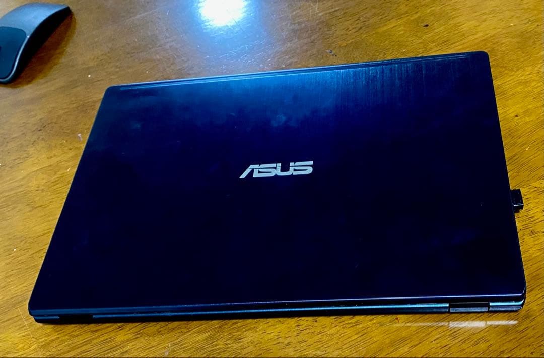 ASUS E410MA-EC258TS ノートPC 本体