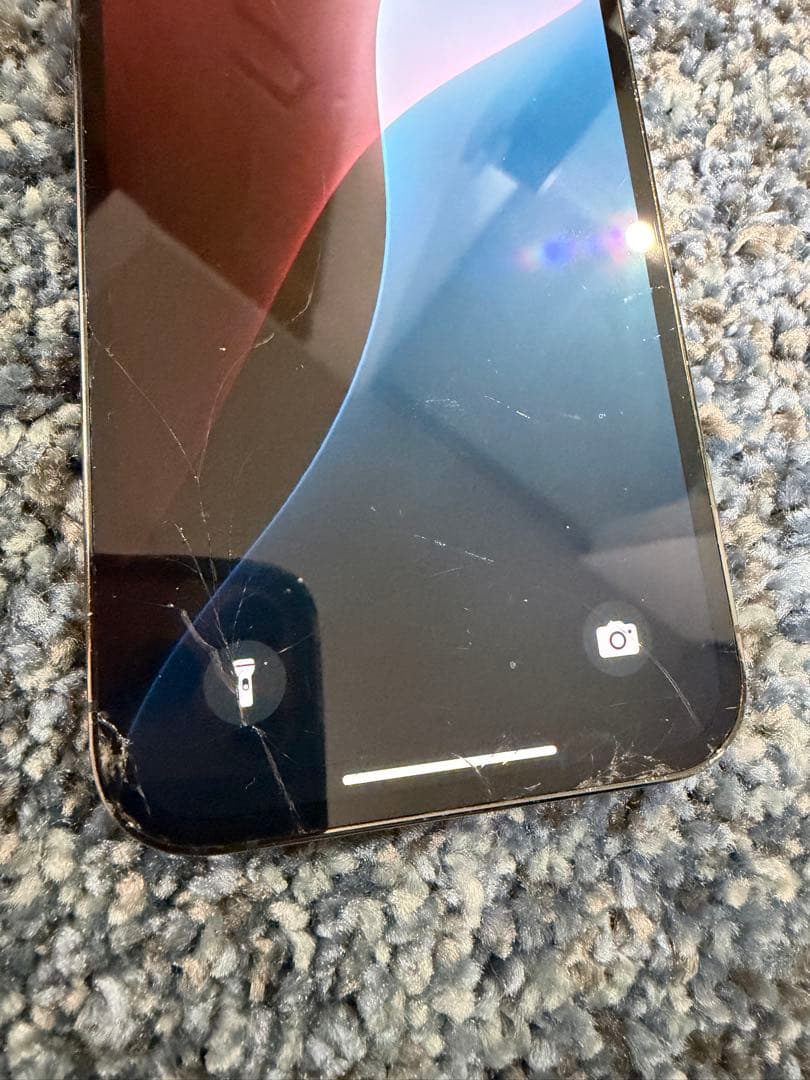 iPhone 13 Pro 128GB グラファイト 本体 液晶割れ