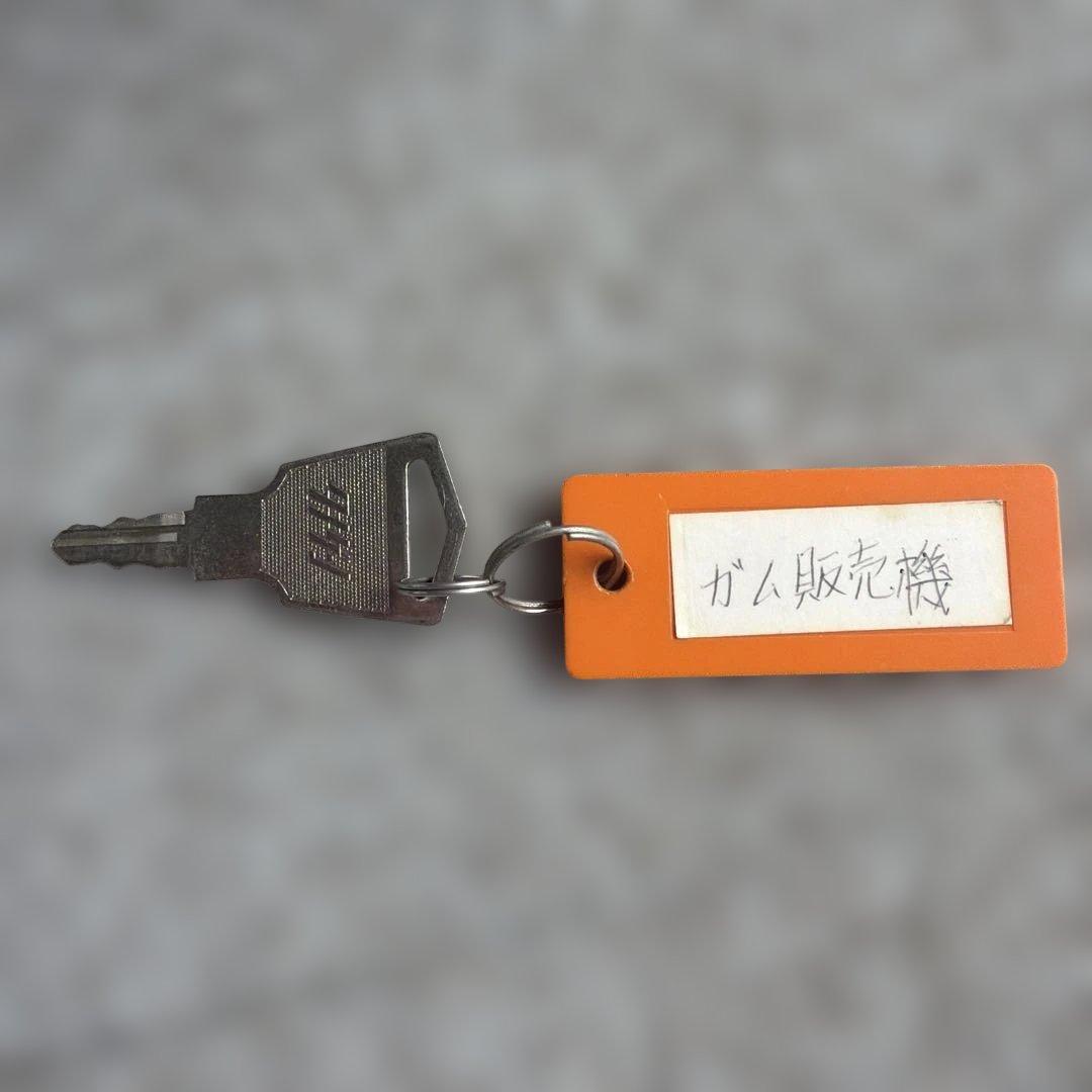 昭和レトロ　 ロッテ卓上自動販売機　みどり色 電池４本　鍵付き