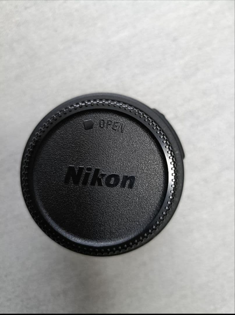 Nikon D40 デジタル一眼レフカメラ＆単焦点レンズセット（備品付き）