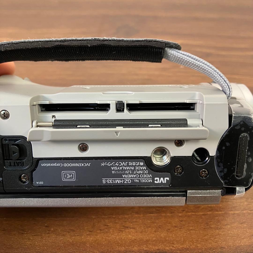 ビデオカメラ JVC Everio GZ-HM133-S