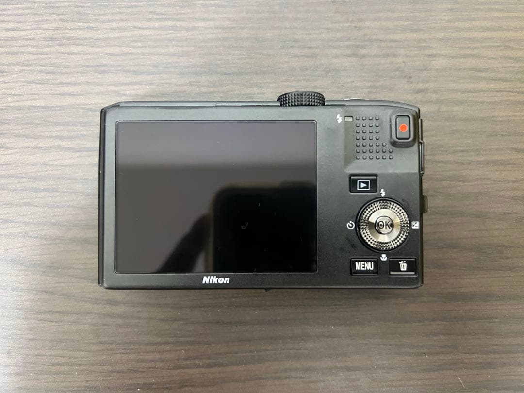 Nikon デジカメ　S8100
