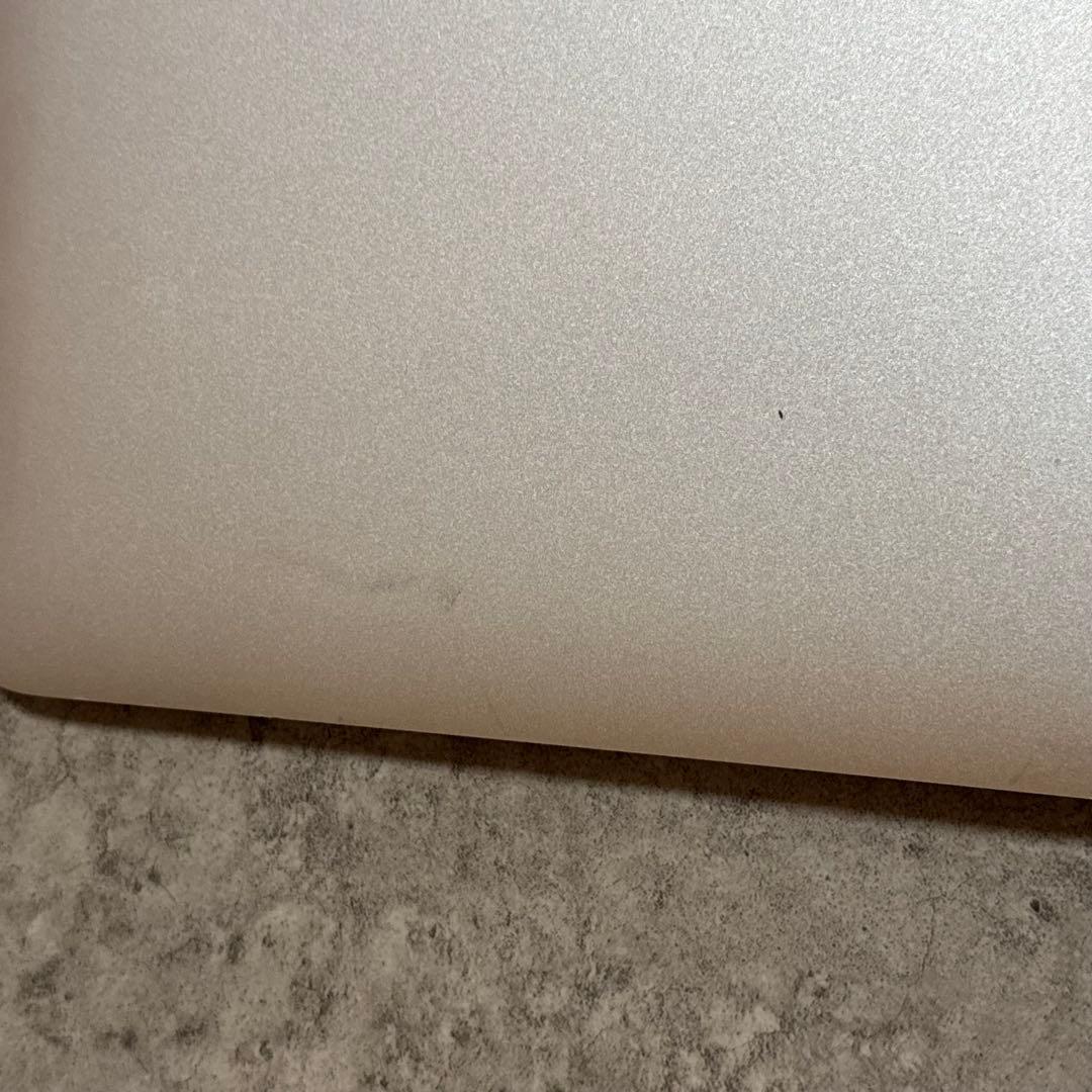 12/31まで★11インチ　MacBook Air A1465