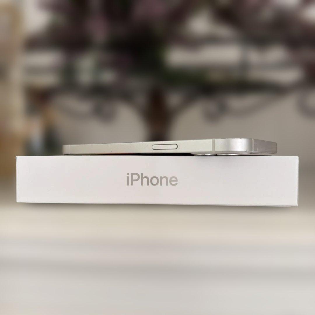 iPhone12 SIMフリー　128GB White ホワイト