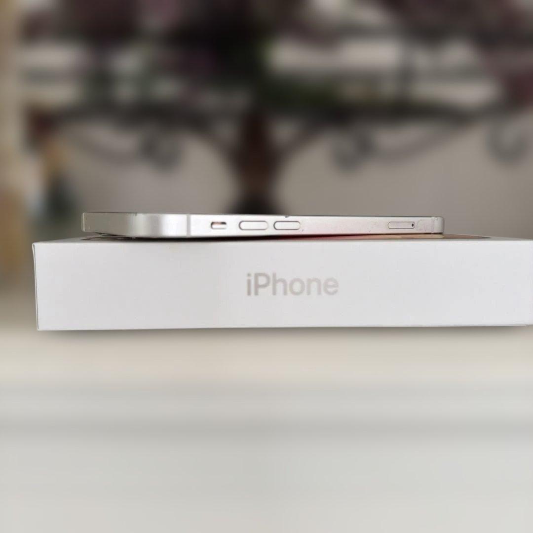 iPhone12 SIMフリー　128GB White ホワイト