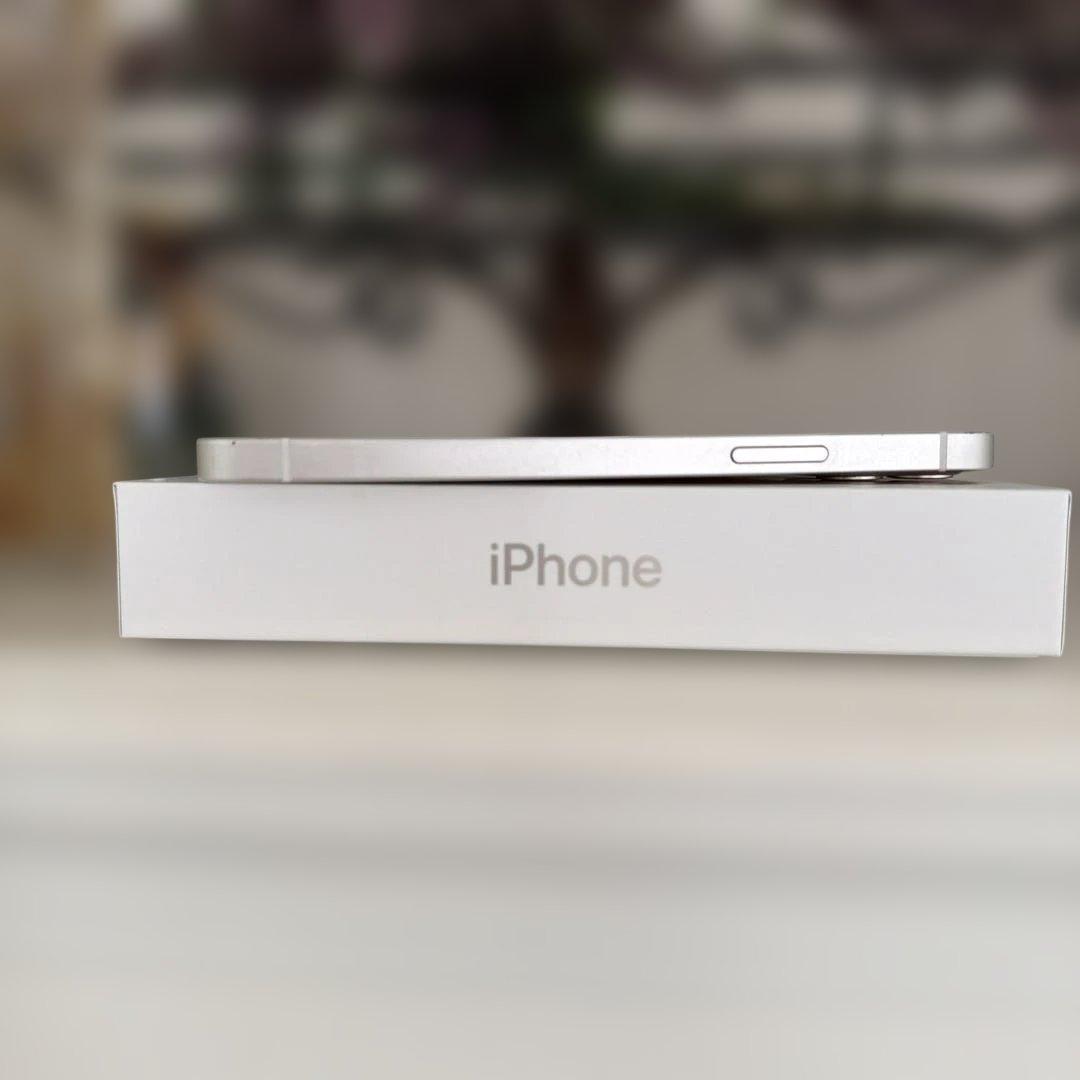 iPhone12 SIMフリー　128GB White ホワイト