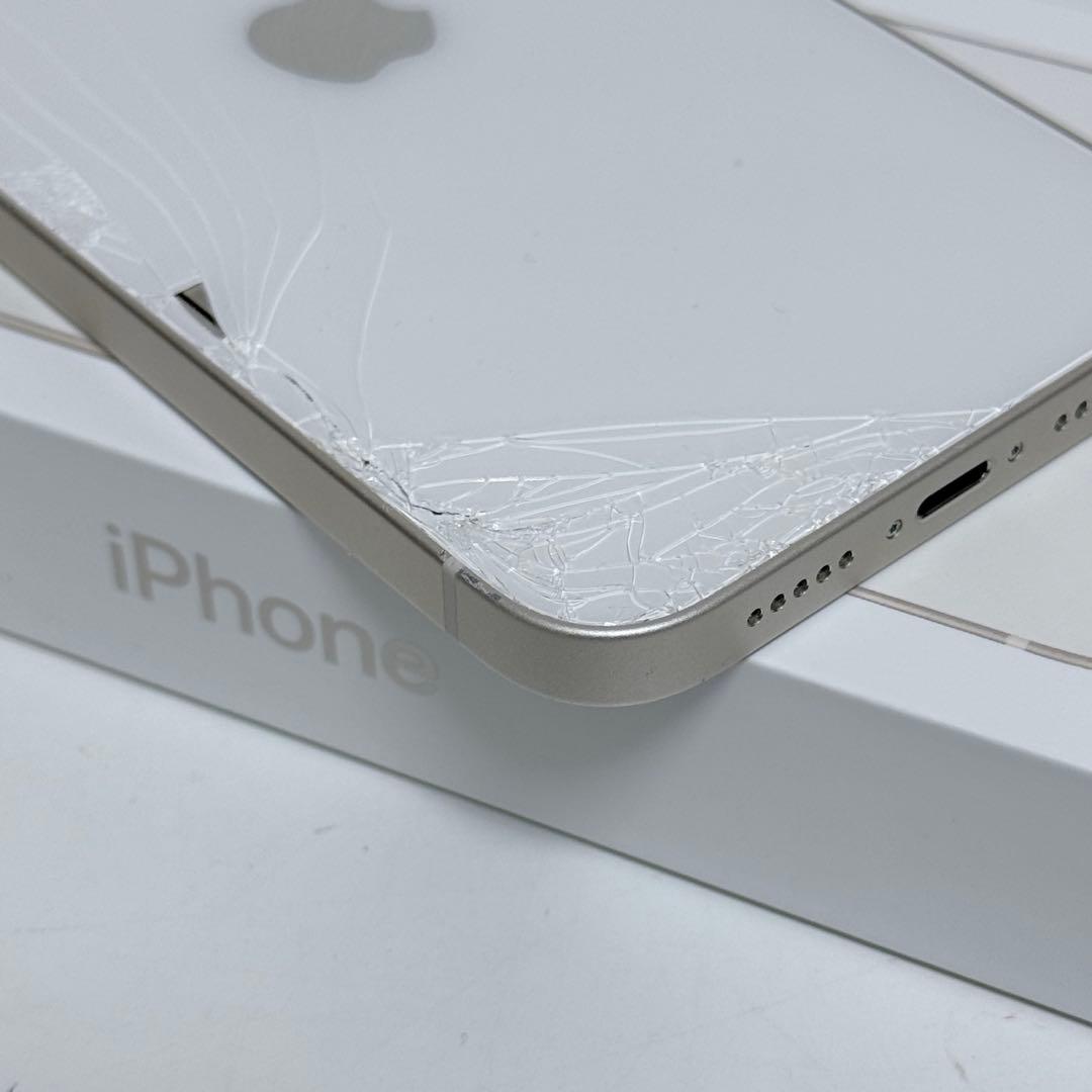 Apple iPhone 13 128GB SIMフリー 背面ひび割れ