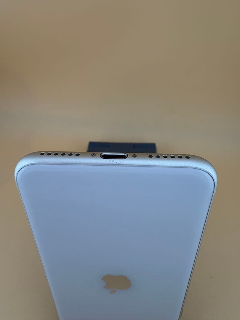 iPhone SE 第3世代 128GB スターライト バッテリー100% 美品