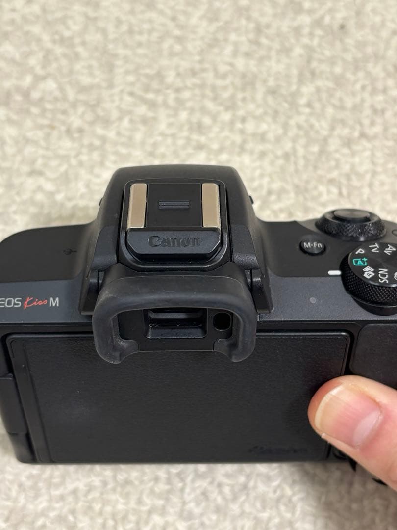 Canon EOS Kiss M 本体 バッテリー 充電器付 動作良好