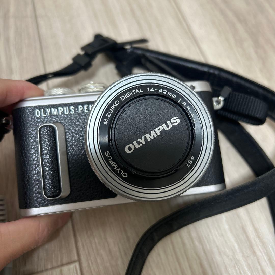 お値下げ！OLYMPUS E-PL8 ミラーレスカメラ レンズ付き14-42mm