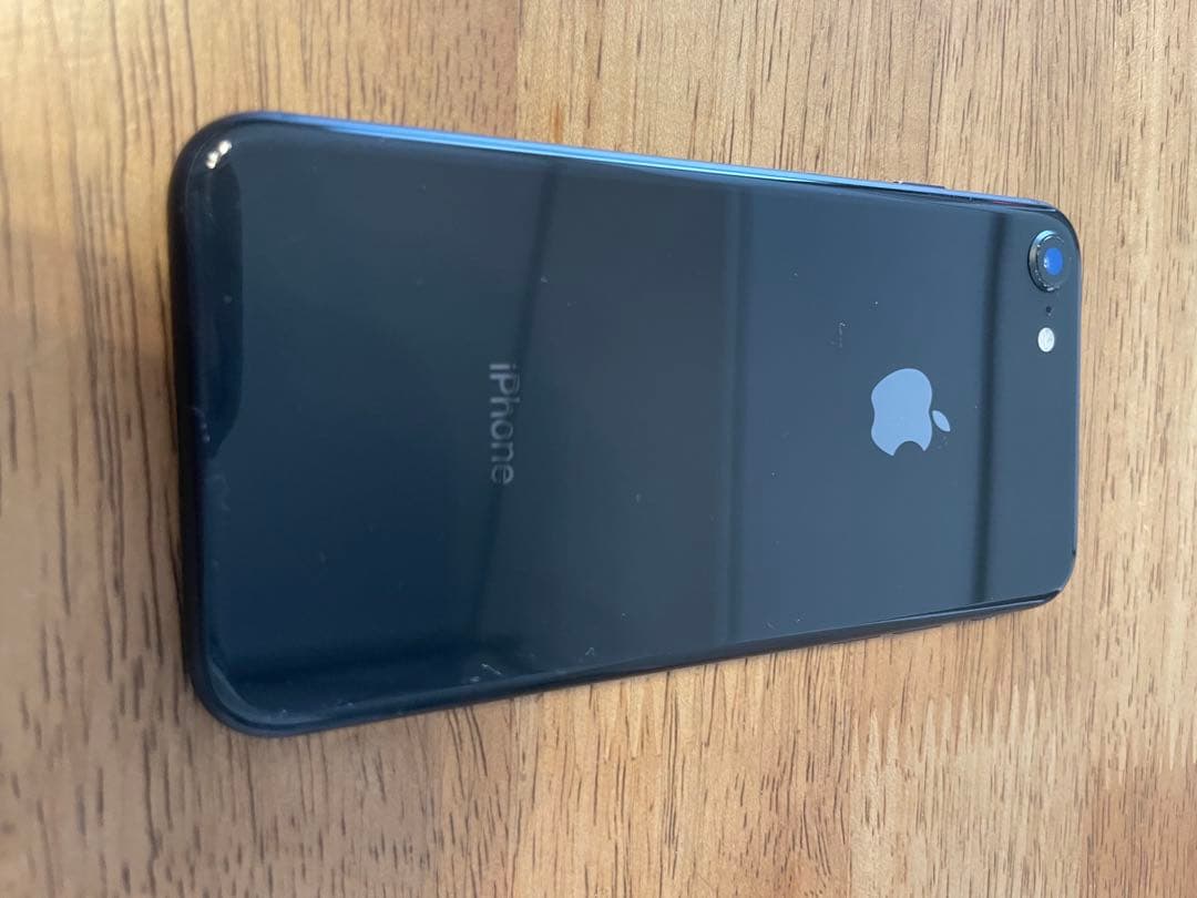 Apple iPhone8 64GB SIMフリー　スペースグレイ