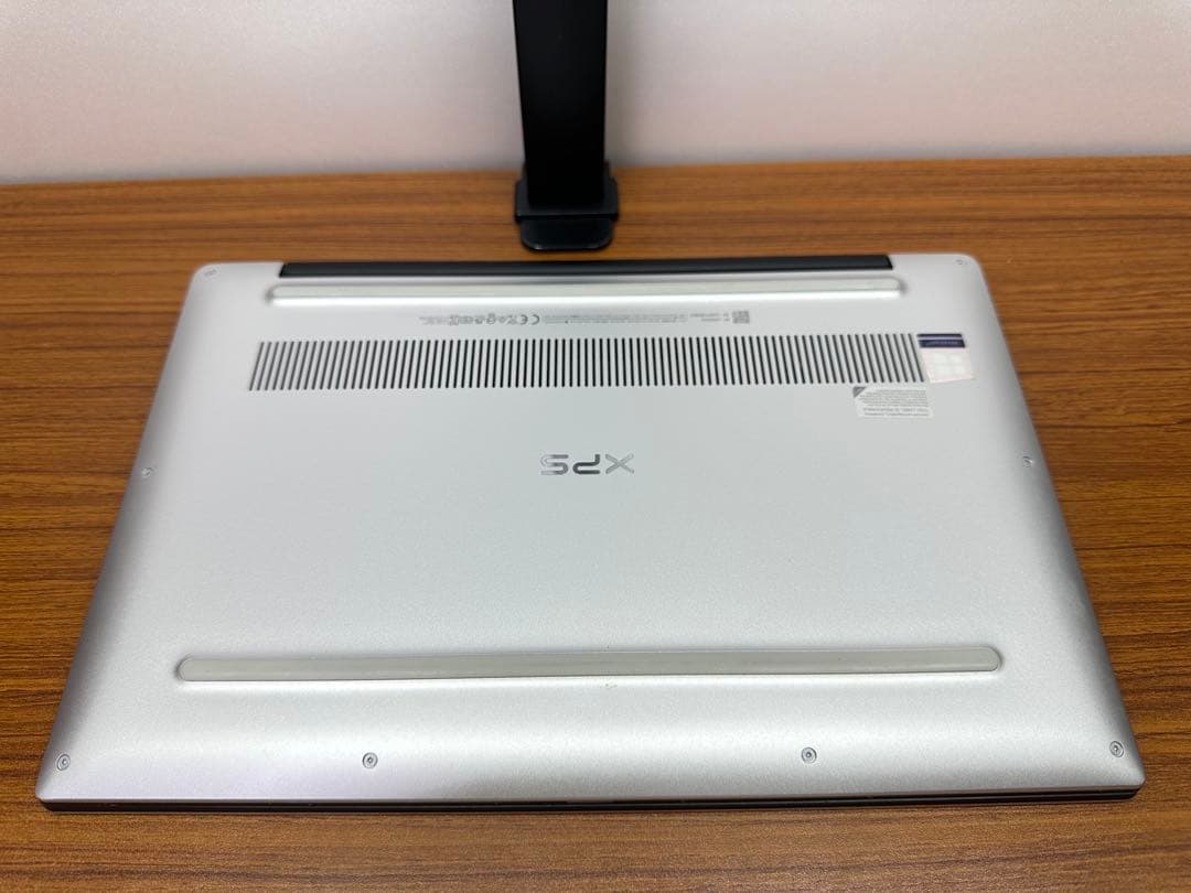 Windowsノート本体 Dell XPS 13 7390 i7-10710 16Gb 512Gb
