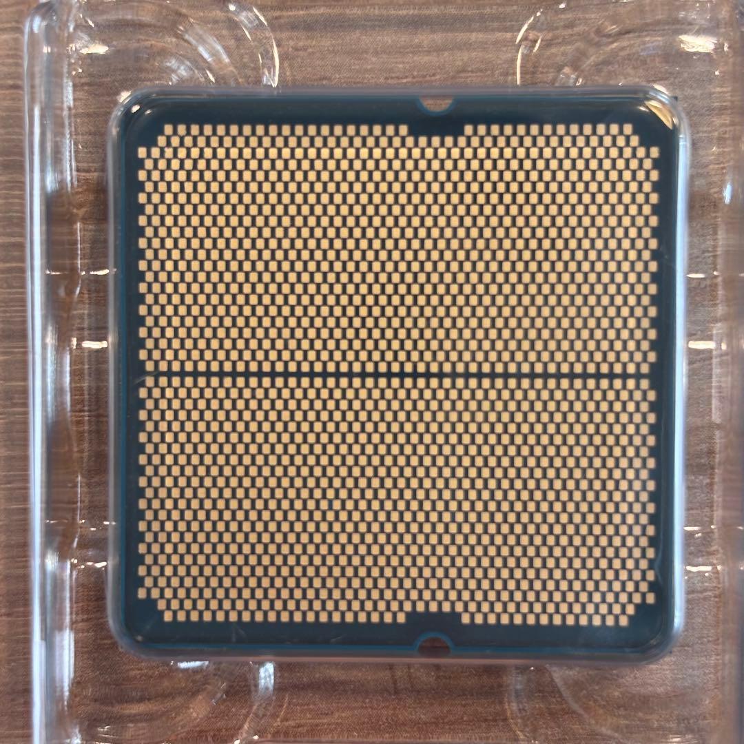 【新品未使用】AMD Ryzen 7 9700X バルク品