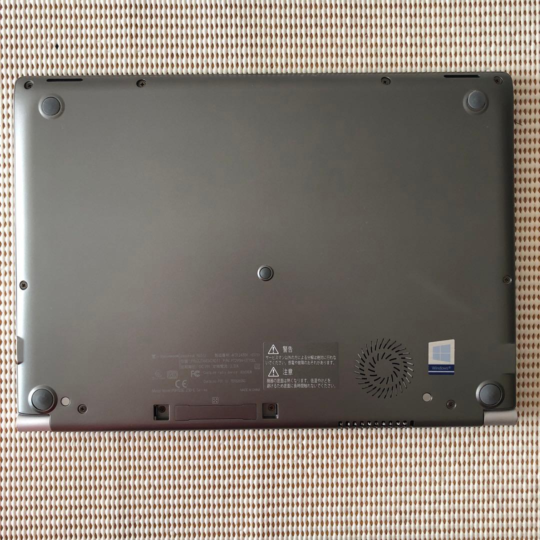 T*M様 dynabook R63/J 第8世代 i5 8GB 128GB 13