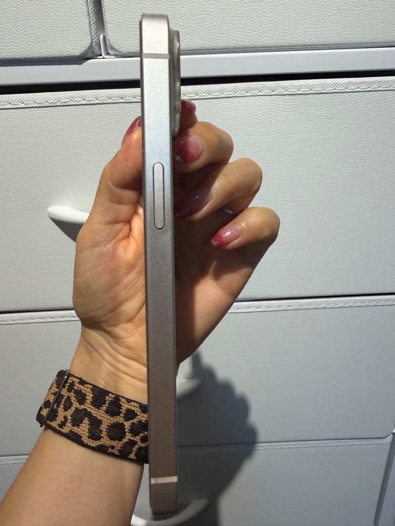 iPhone13本体　128G