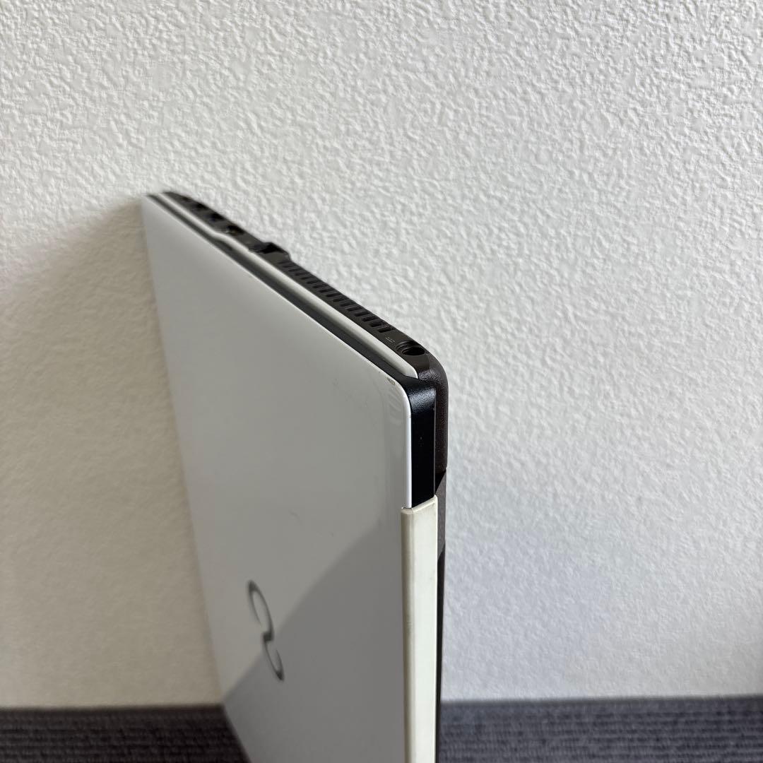富士通lifebook AH40/D3 AMD Athlon Silver