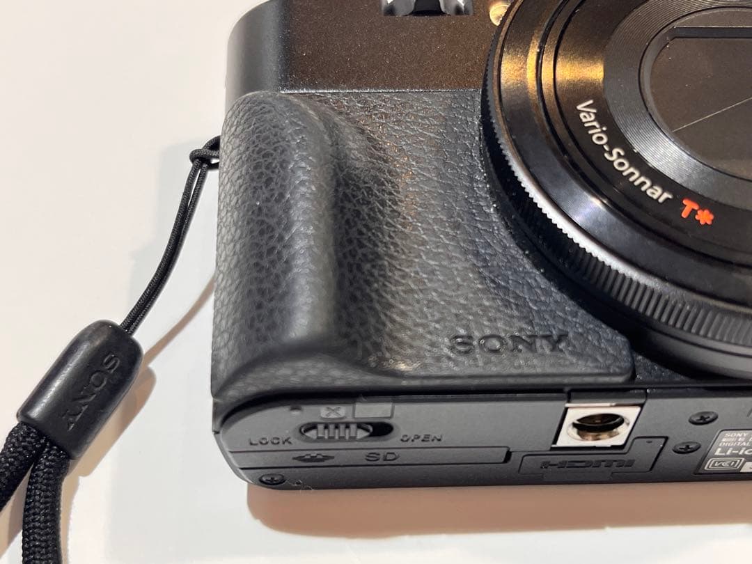 デジタルカメラ SONY DSC-RX100