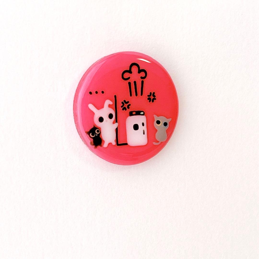 手書き　...なんか怒ってる？  ヘアゴム　ブローチ　レジン　猫　うさぎ