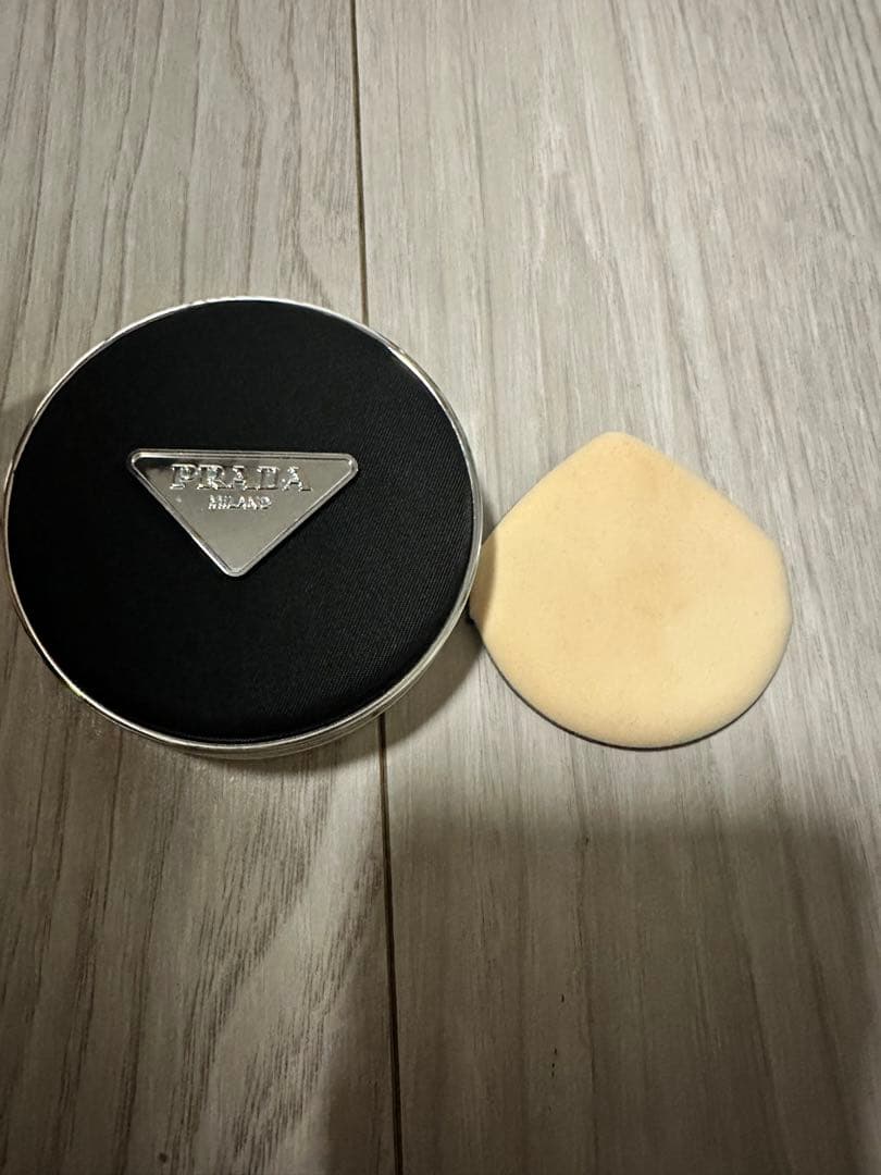 PRADA クッションファンデ　オーグメンテッド スキン LN10 一度使用