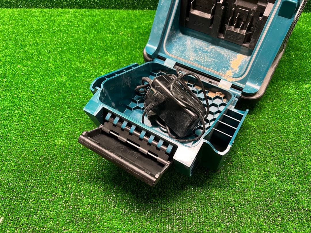 Makita MR014GZ Bluetoothスピーカー