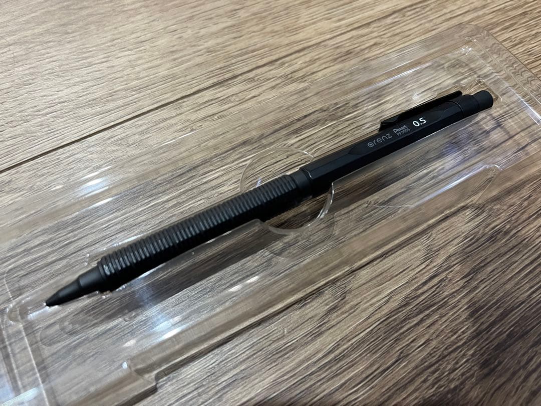 カヴェコペンシルスペシャル0.3mm✖️ペンテルオレンズネロ0.5mm