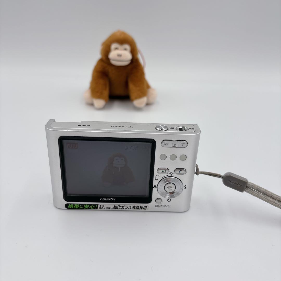 【希少】FUJIFILM FINEPIX Z1 シルバー コンデジ　動作確認済み
