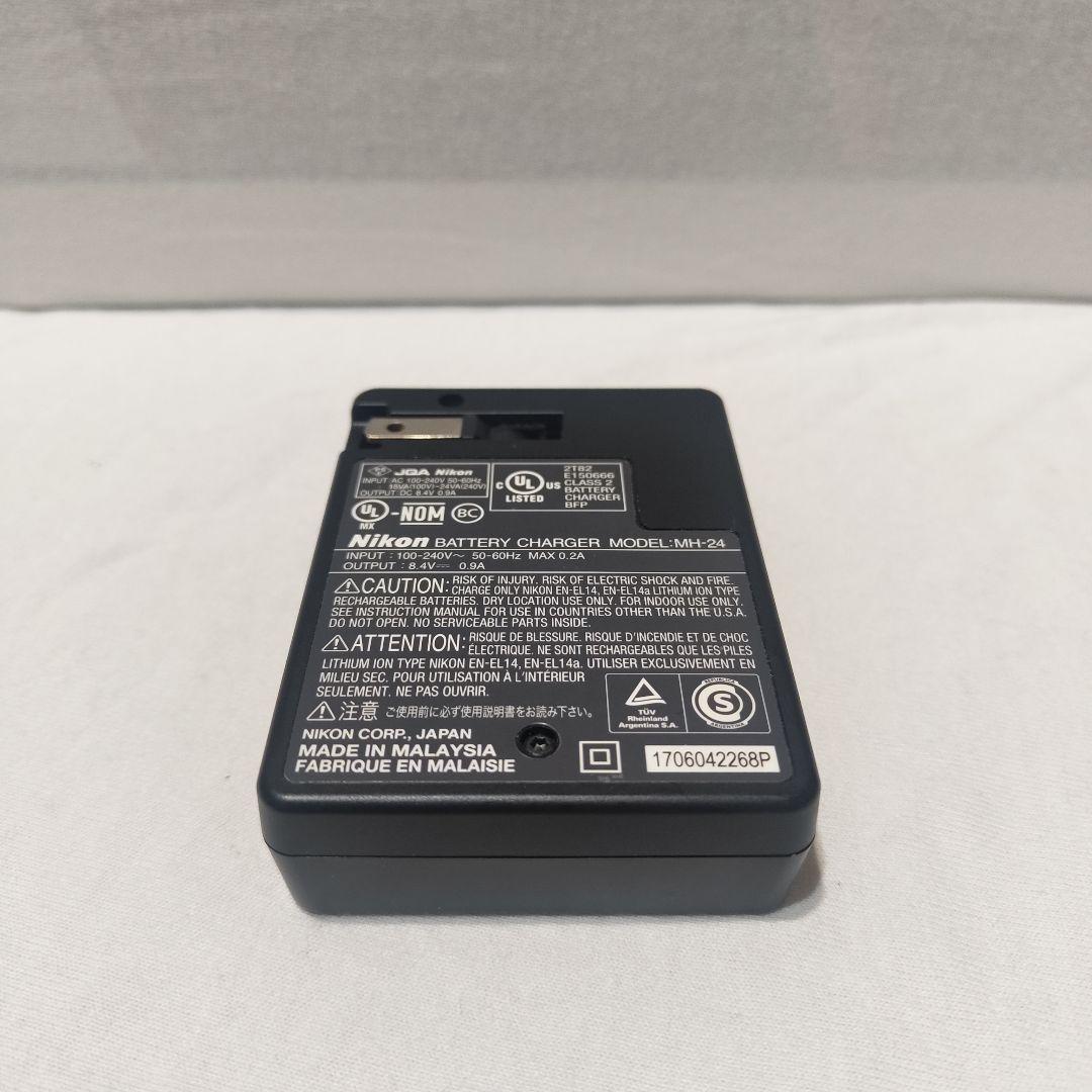 ニコン　D5600 18-55VRレンズキット　美品