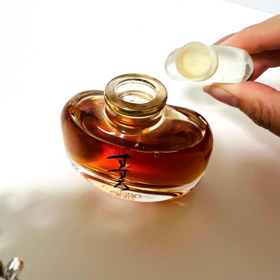 ☆資生堂 すずろ ミニボトルつき 香水 30ml