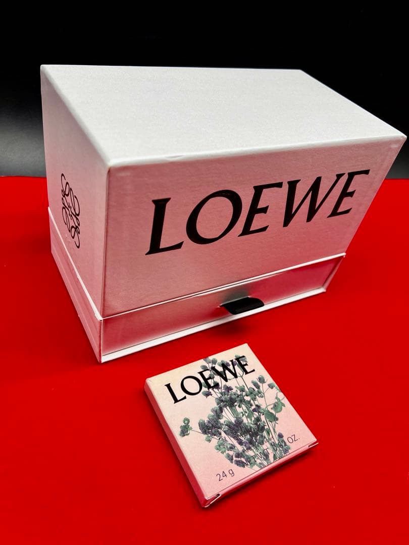 LOEWE ❣️ハニーサックルキャンドル 　　　　　　＆オレガノバーソープ