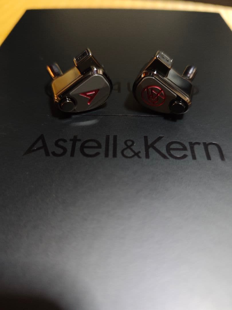 ほぼ未使用品 Astell&Kern 64audio XIO 保証有り