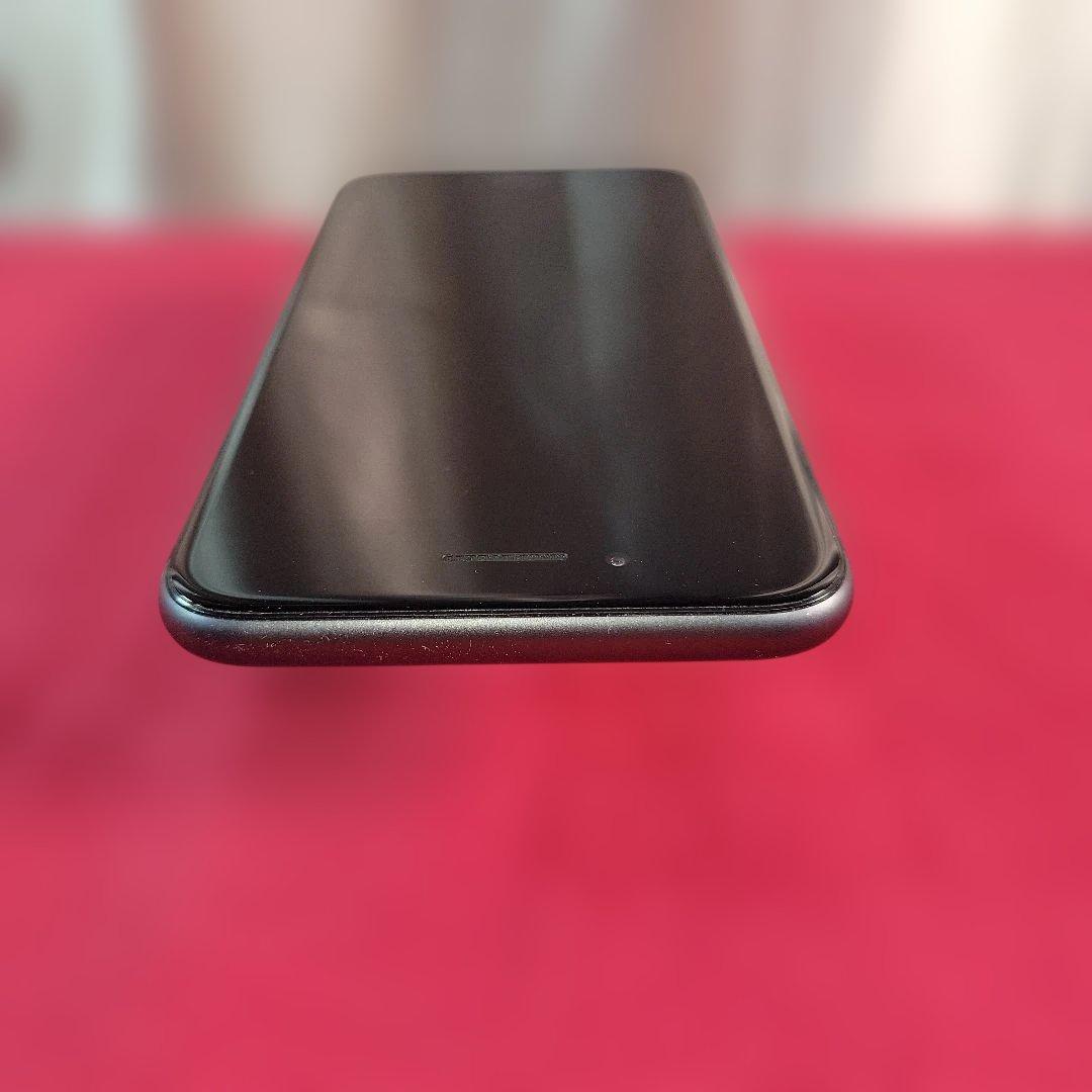 iPhone 8 64GBシム解除済み動作品