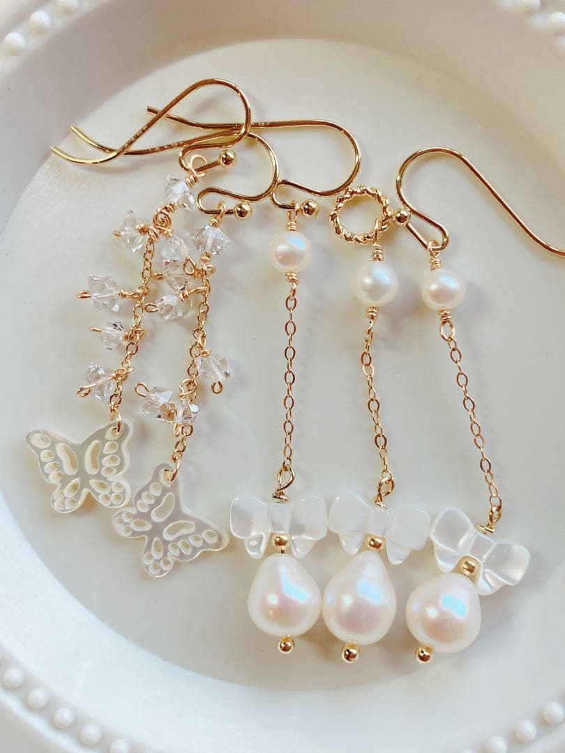 みいちゃん　パールの ピアス　蝶々のピアス