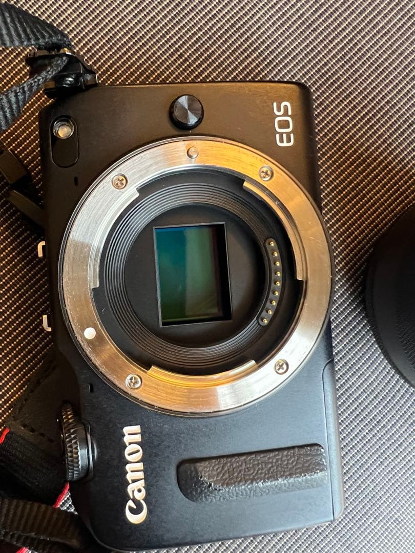 Canon EOS M2 ミラーレスカメラ 本体とレンズ