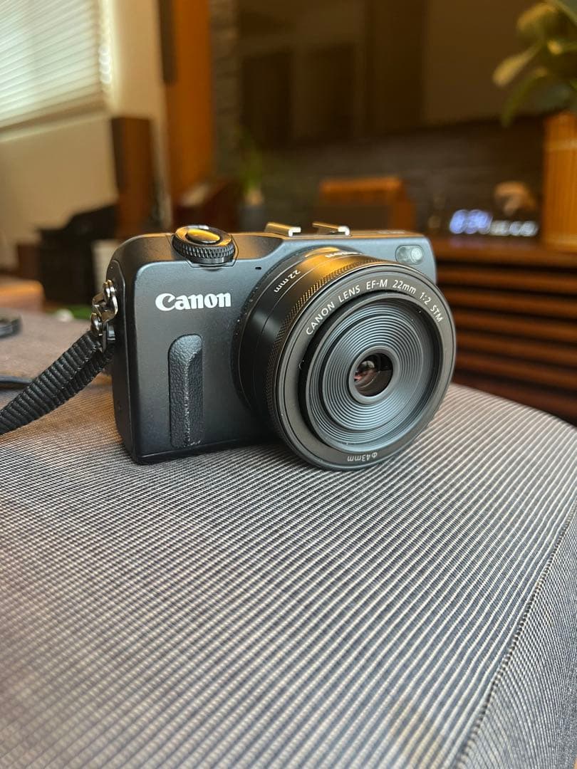 Canon EOS M2 ミラーレスカメラ 本体とレンズ