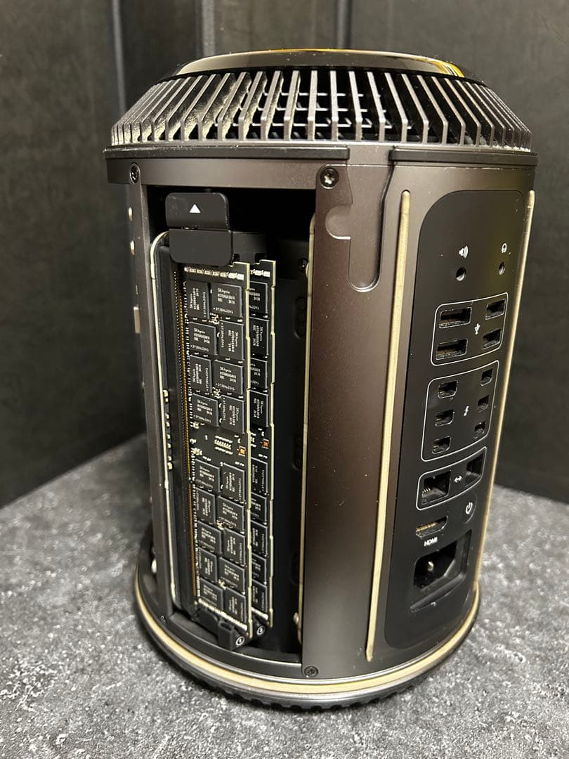 Macデスクトップ Mac pro2013 3.5gz6core 64GB 1T SSD