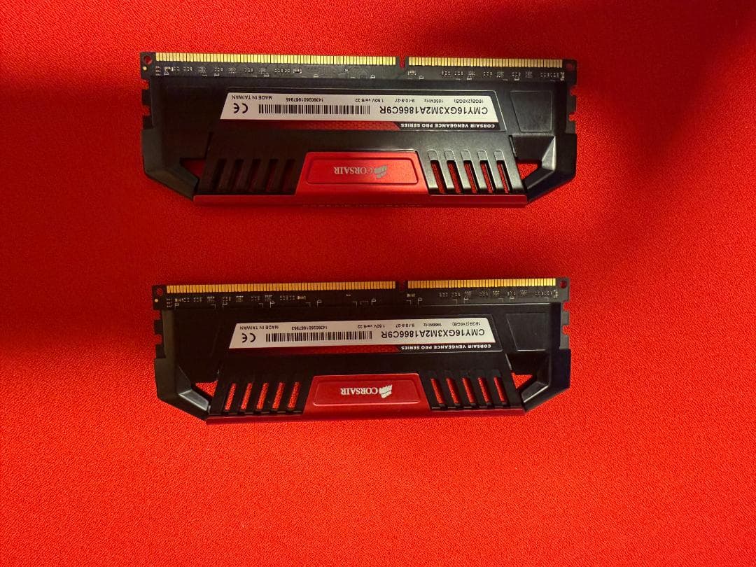 メモリー Corsair VENGEANCE Pro Series 8Gx2 16G